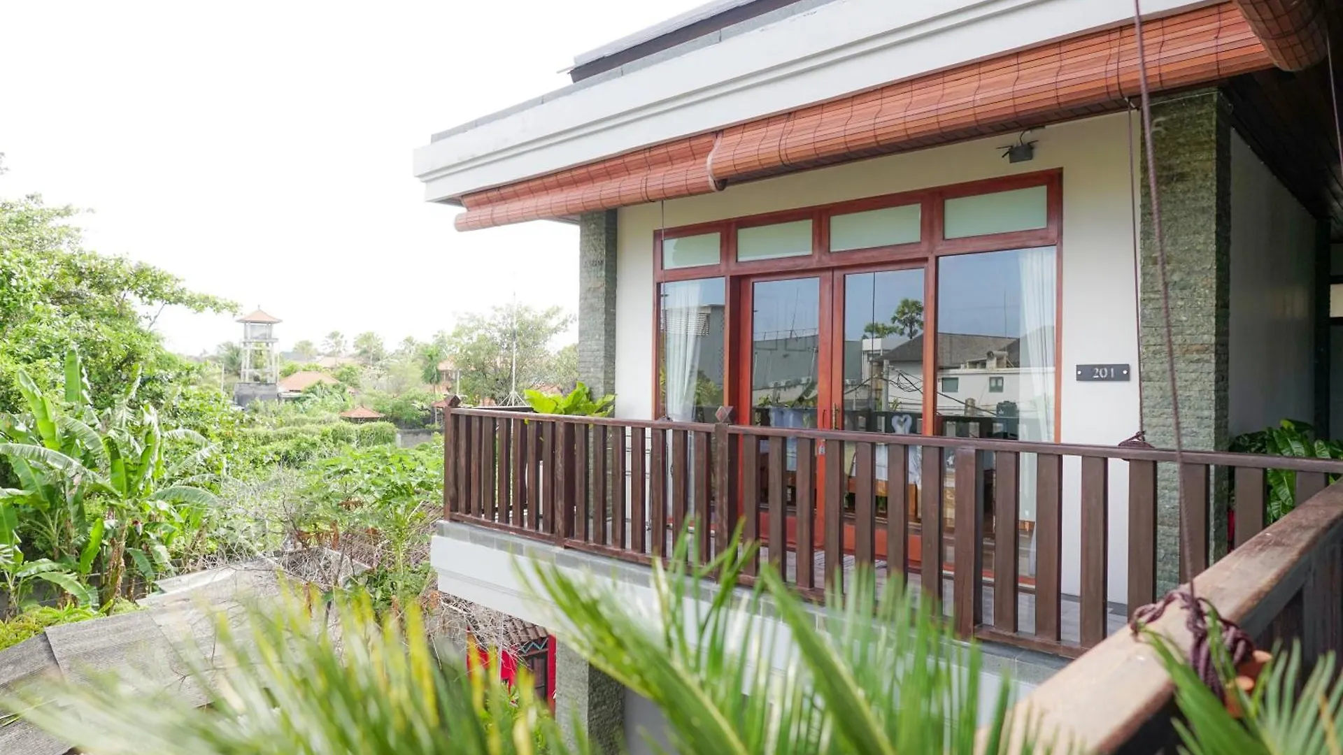 Tropical Beach House Bali Seminyak  Bed & Breakfast Seminyak (Bali)