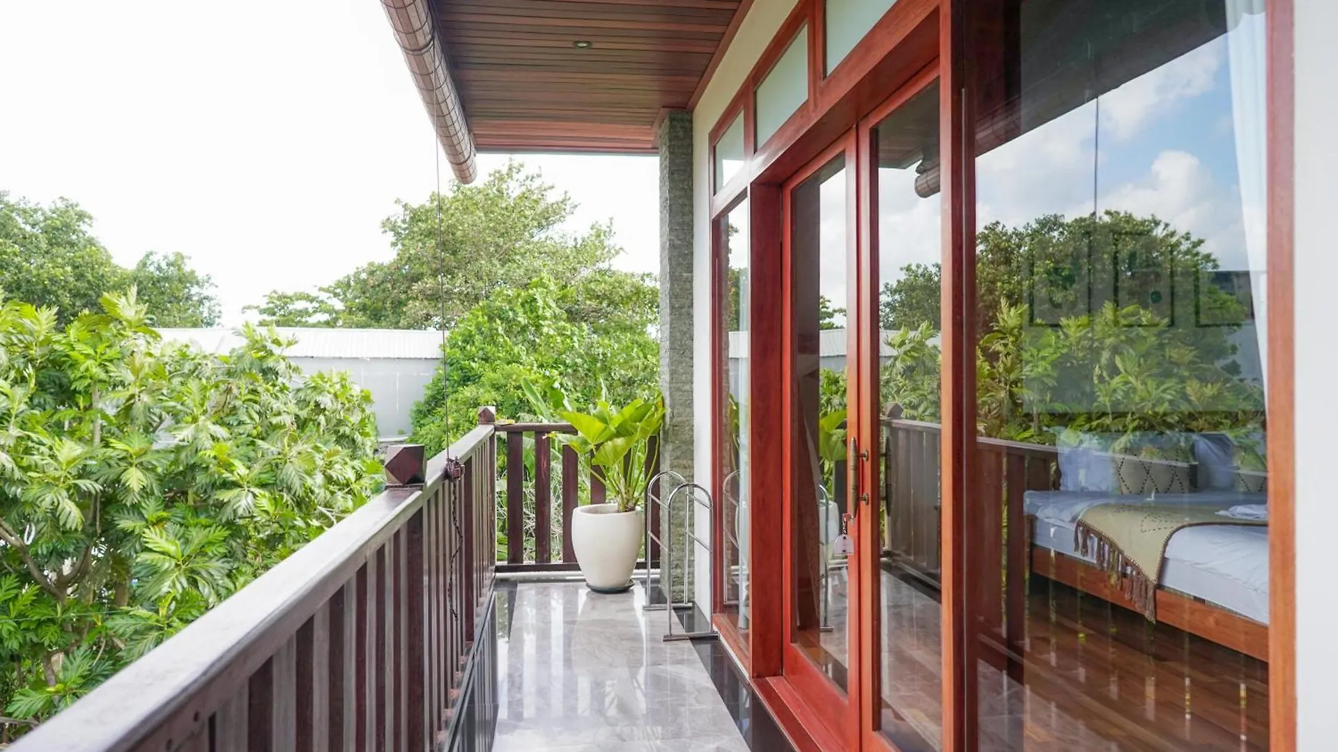 Tropical Beach House Bali Seminyak  Bed & Breakfast Seminyak (Bali)