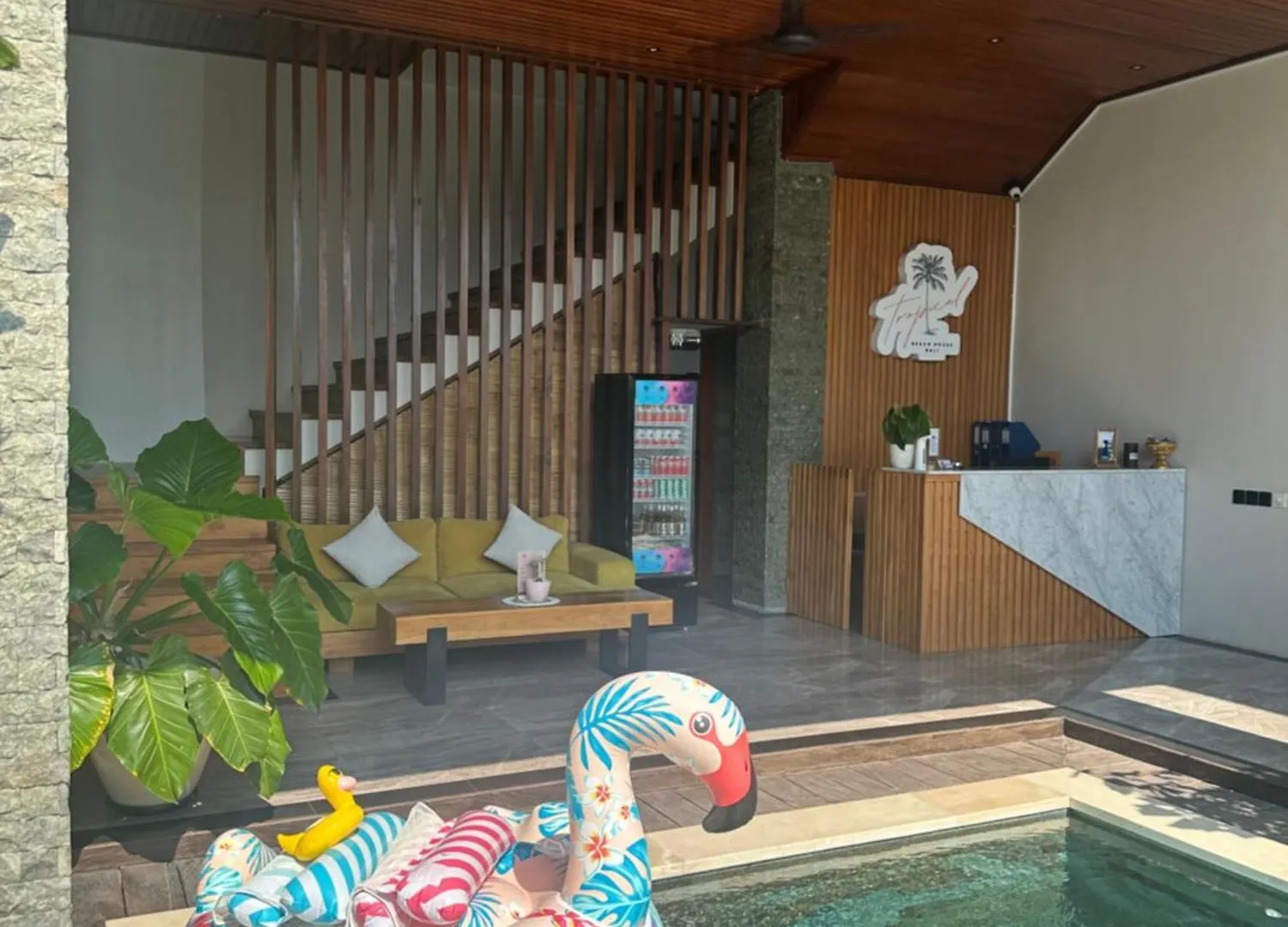 Bed & Breakfast Tropical Beach House Bali Seminyak