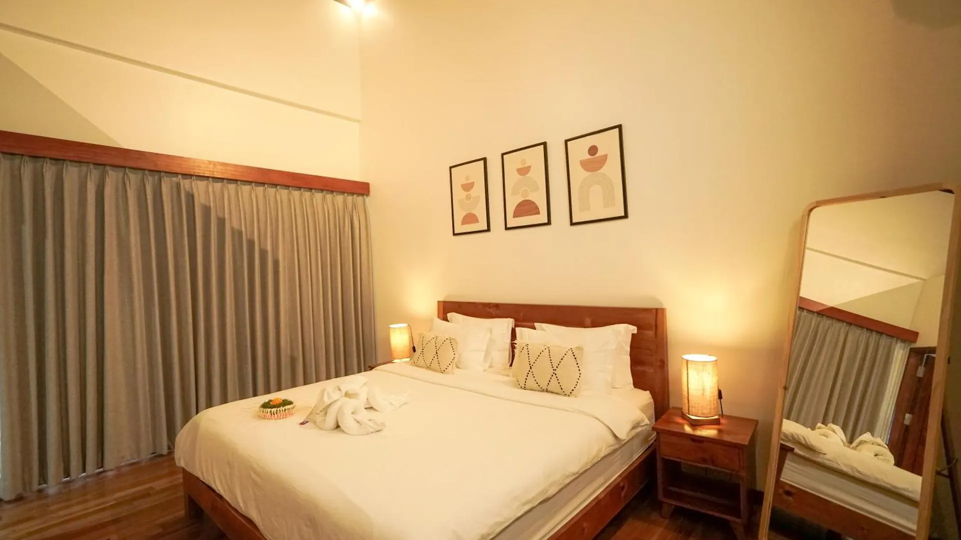 Tropical Beach House Bali Seminyak