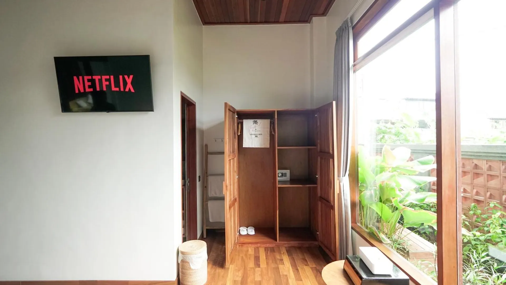 Tropical Beach House Bali Seminyak  Bed & Breakfast Seminyak (Bali)