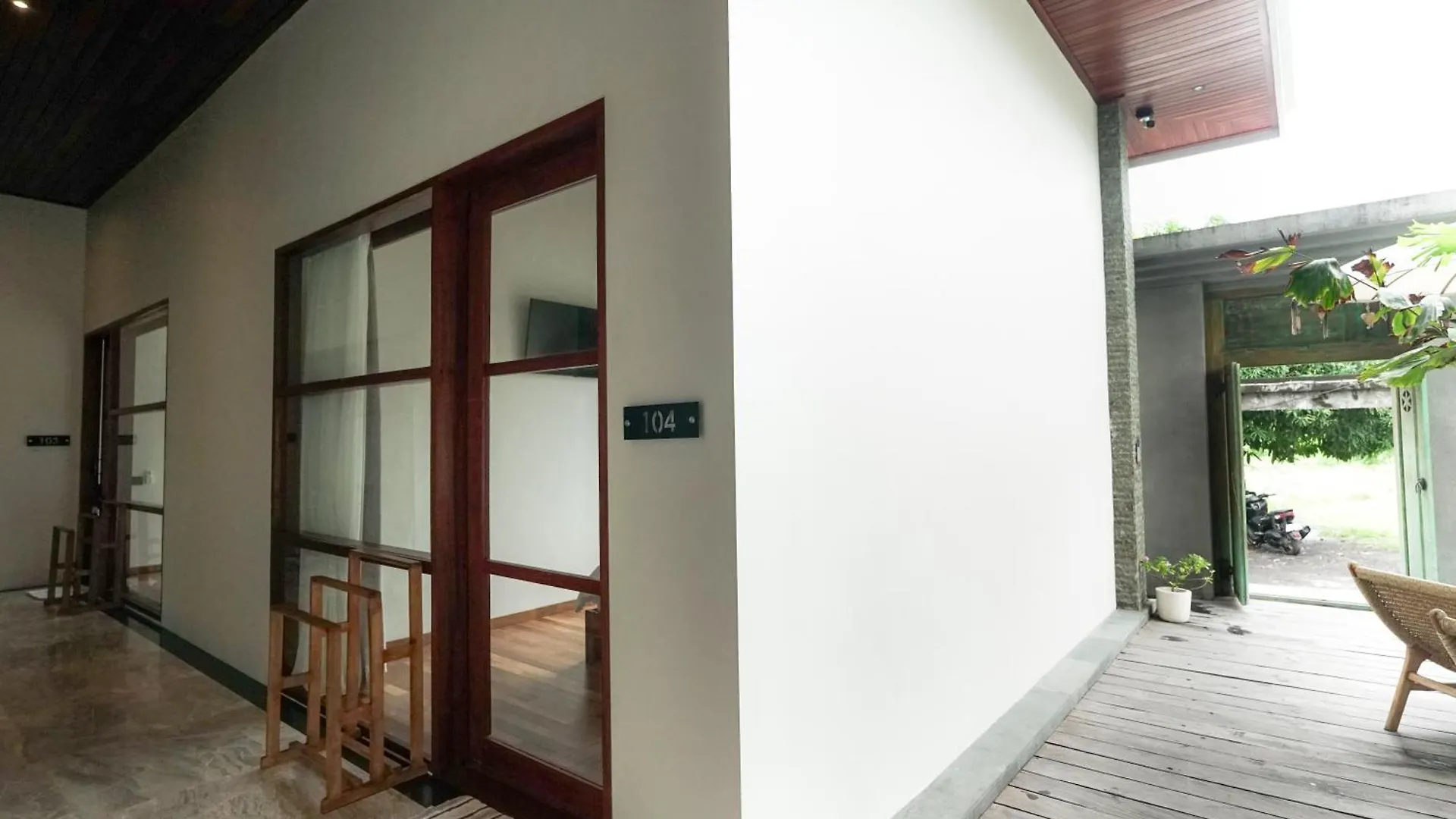 Tropical Beach House Bali Seminyak  Seminyak (Bali)