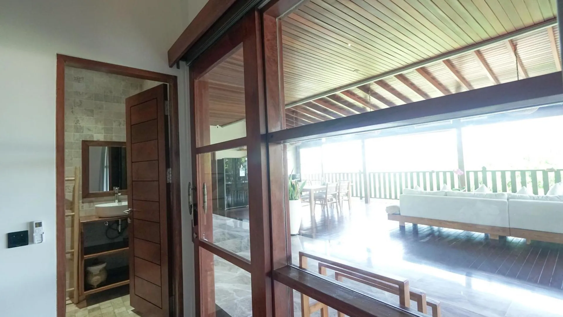 Tropical Beach House Bali Seminyak  0*, Seminyak (Bali)